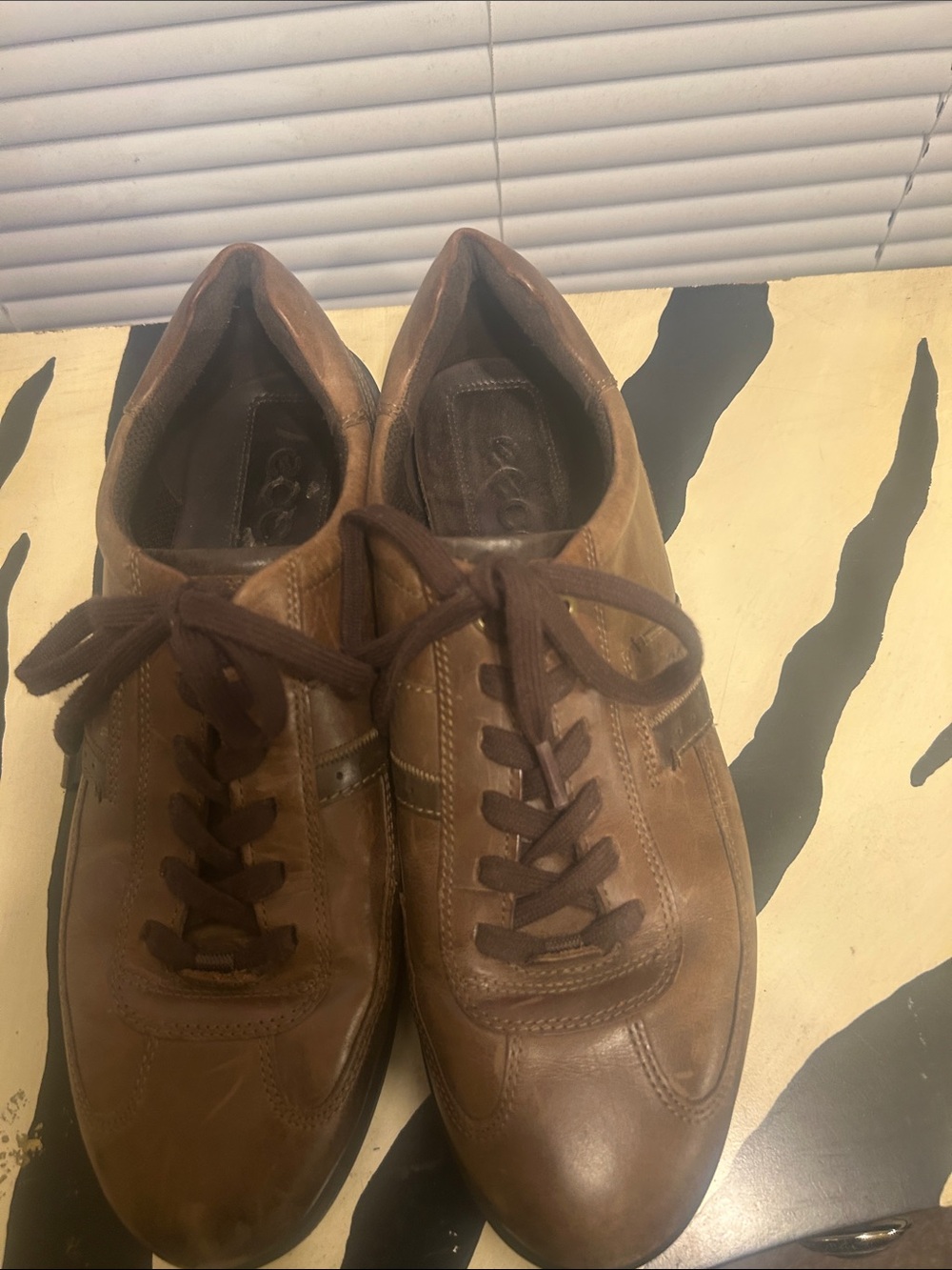 Ecco Brown Leather Lace-Up Slip-On Sneakers